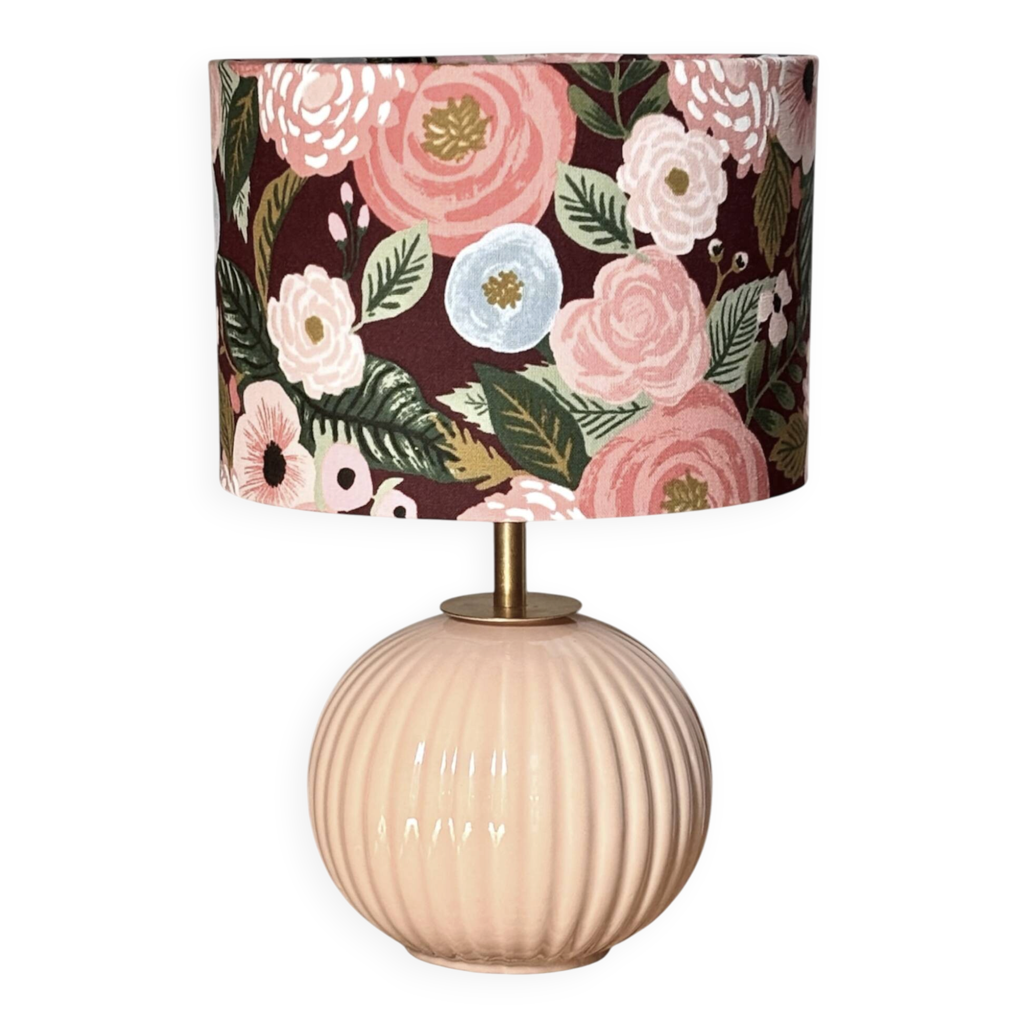 Vintage table lamp in powder pink ceramic – floral lampshade made