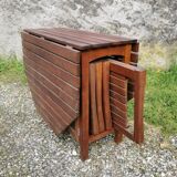 Table + 4 solid teak chairs