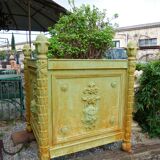 Jardiniere en fonte de fer
