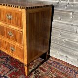 Chest of drawers in Louis XVI period marquetry with castle brand