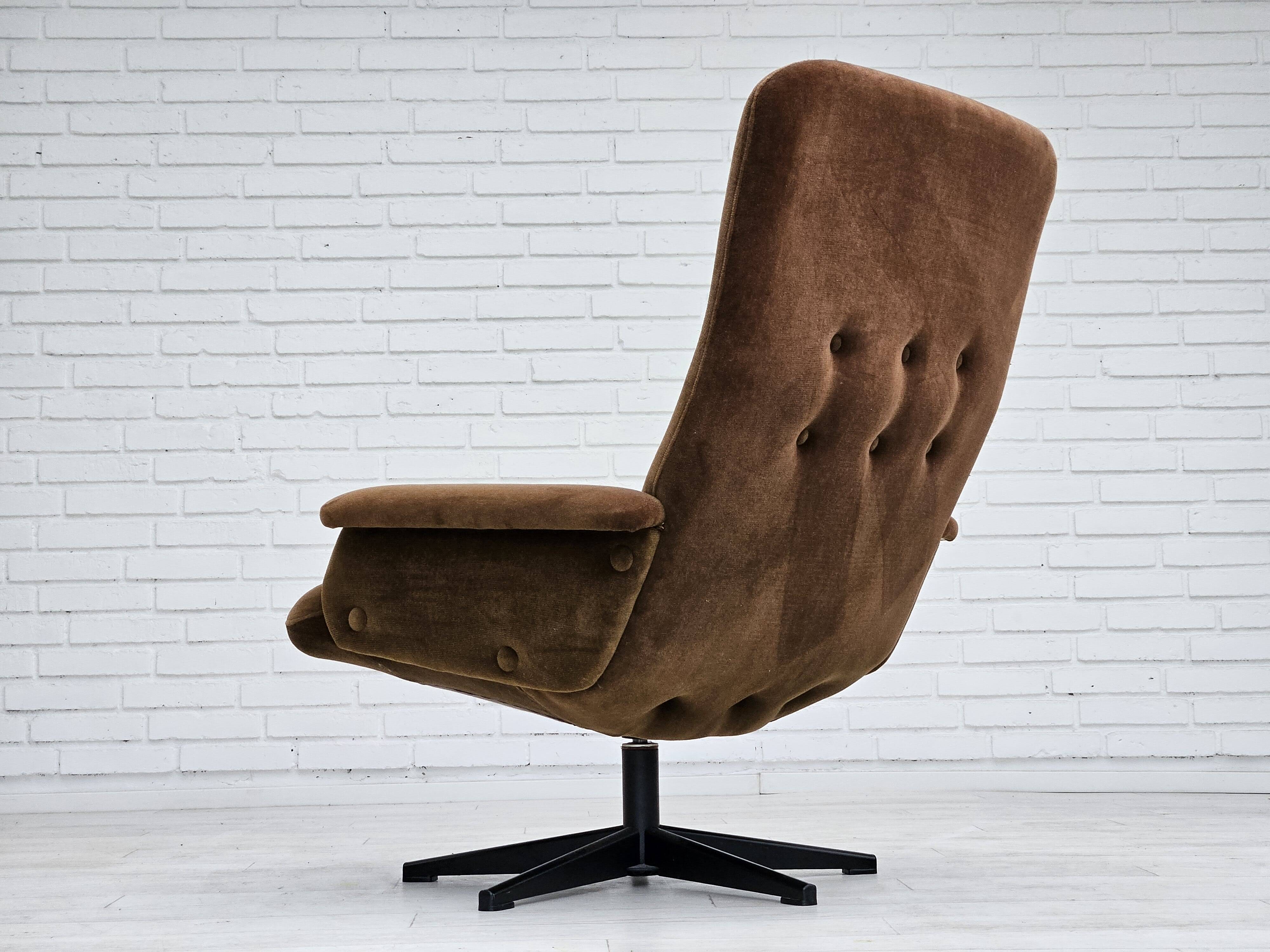 Années 1970, chaise pivotante scandinave vintage, velours, état d'origine.