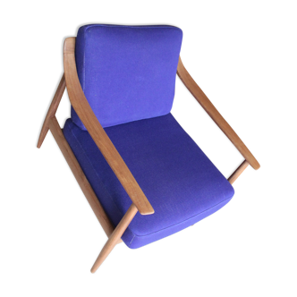 Scandinavian teak armchair from the 60s, knoll antimott