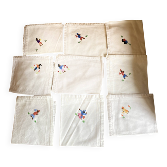 Serviettes de table brodées