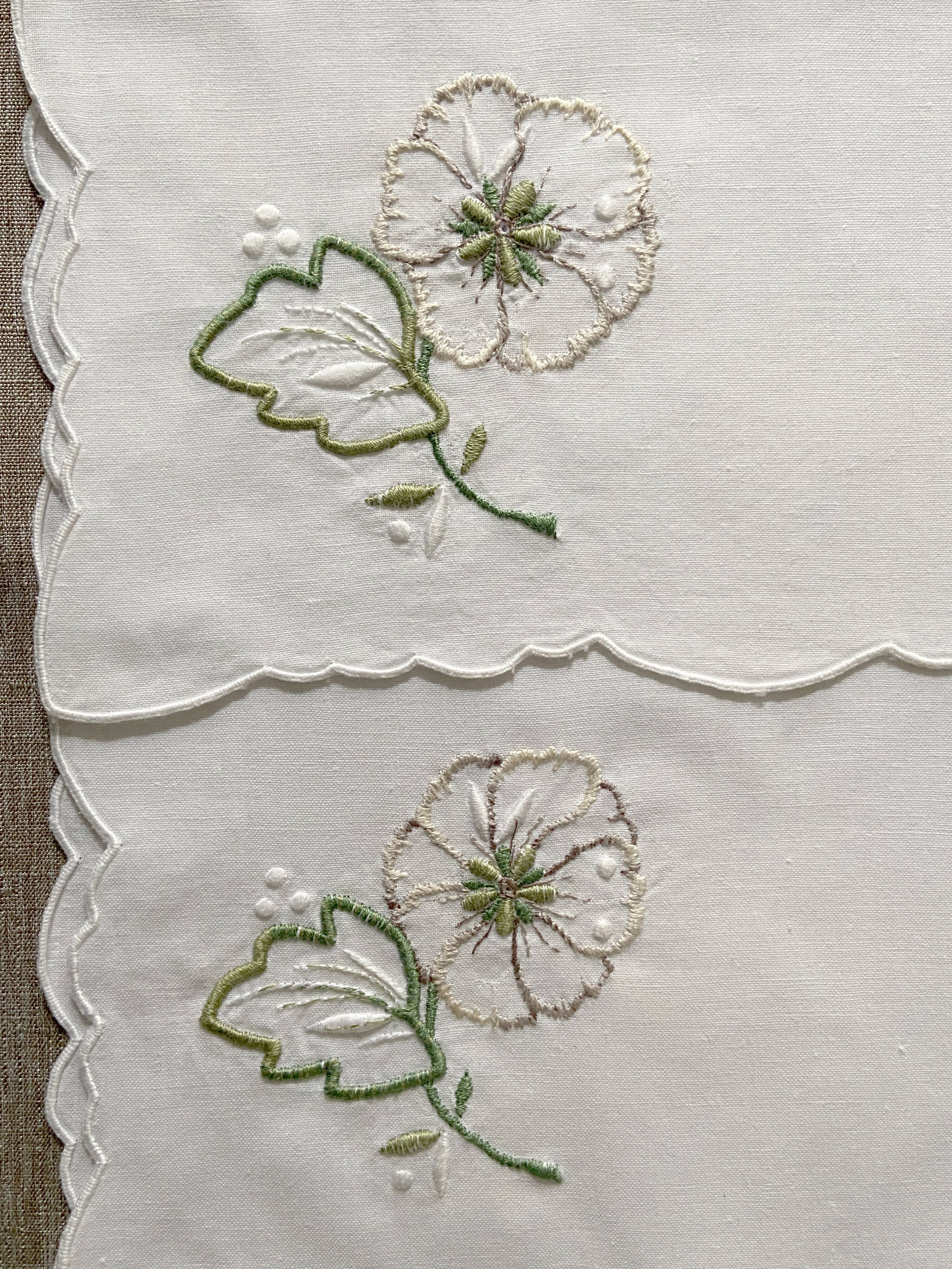 4 "Mikado Rose" Napkins