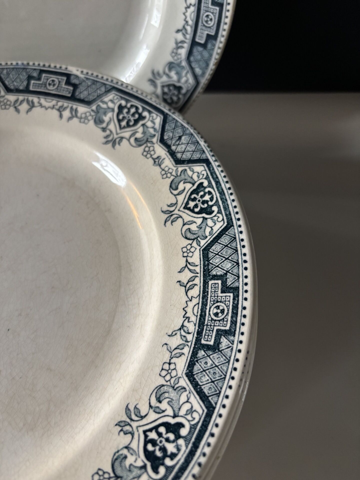 Saint-Amand flat plates