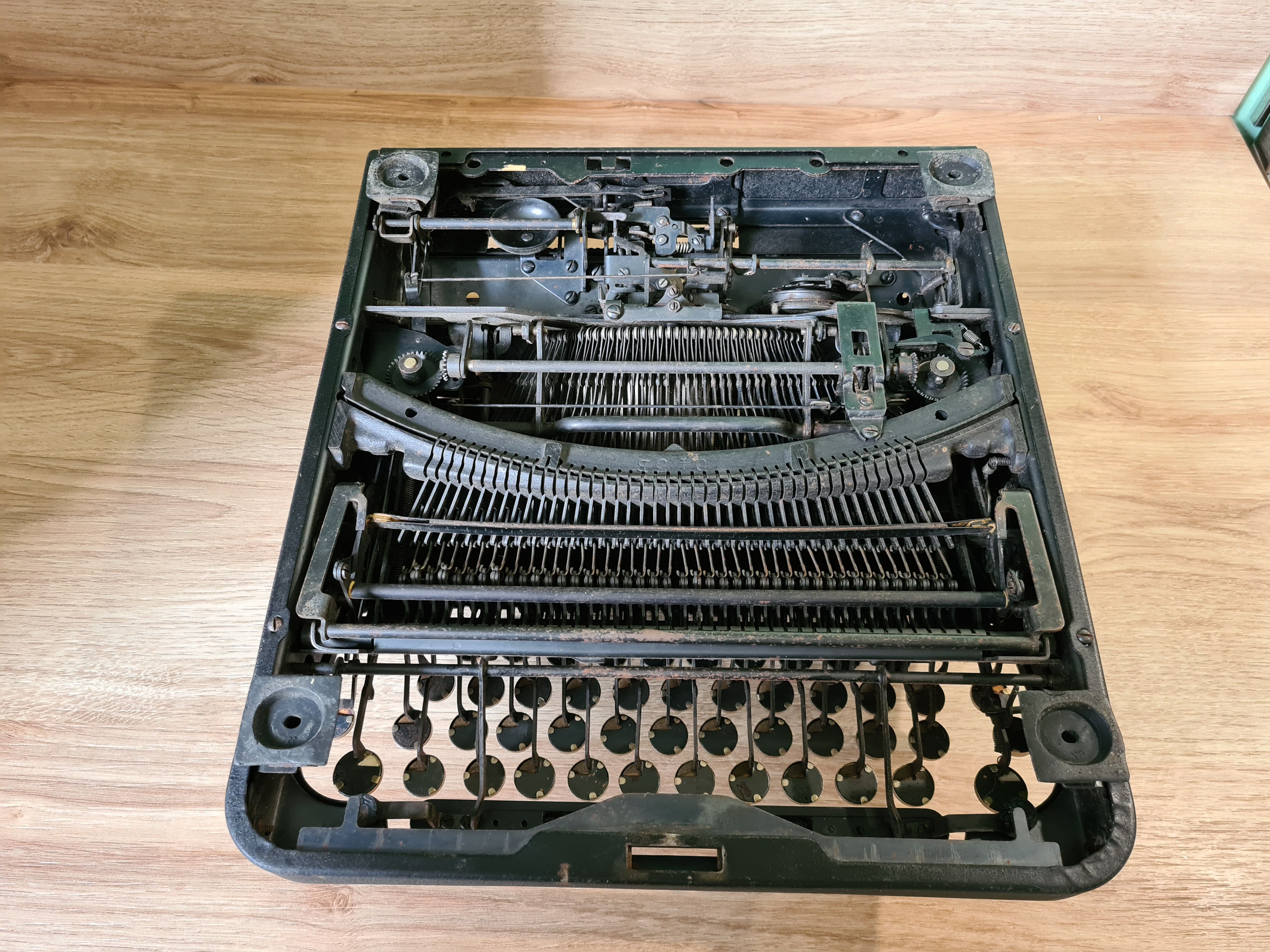Charming and rare standard corona typewriter 1940s