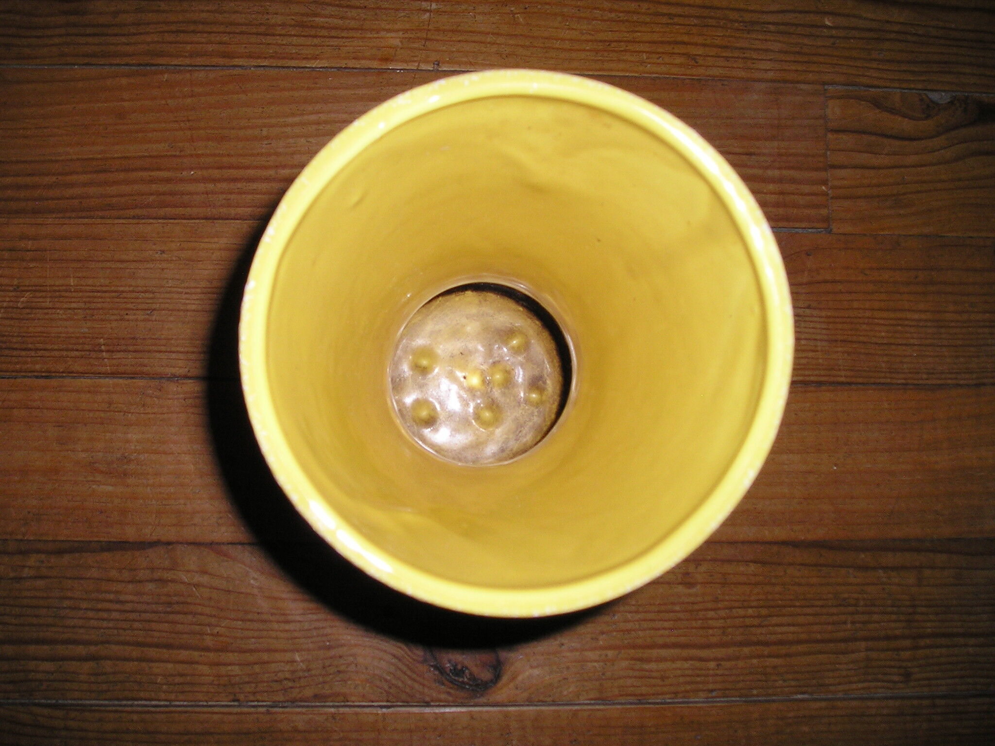 Vintage ceramic diabolo vase
