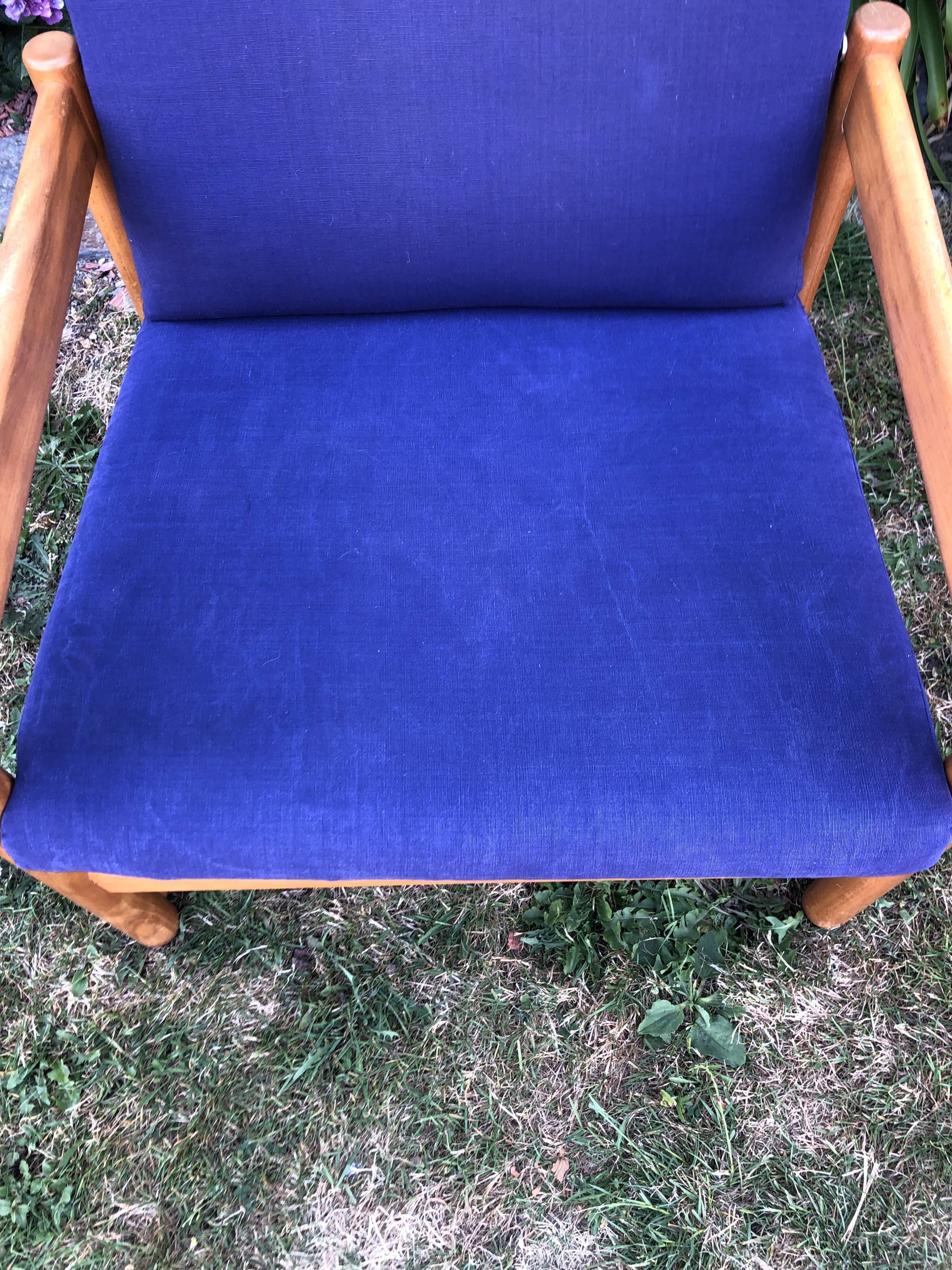 Duo de fauteuils vintage en hêtre lupton morton de john morton