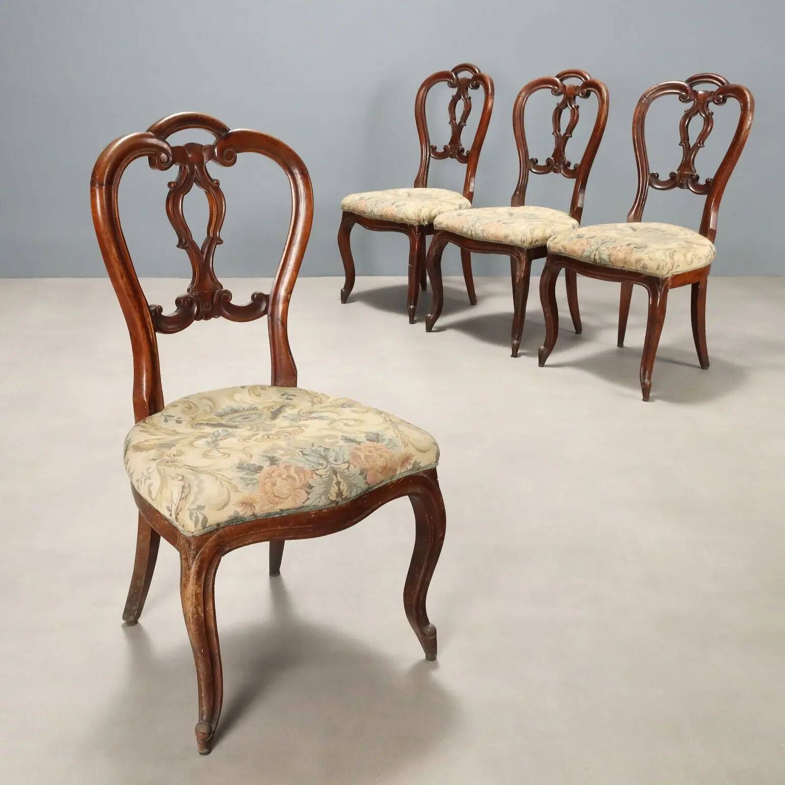 Set of 4 antique Louis-Philippe walnut chairs, upholstered seat, Italy, 19th century.