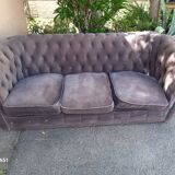 Purple velvety fabric sofa three-seater upholstered Chesterfield
