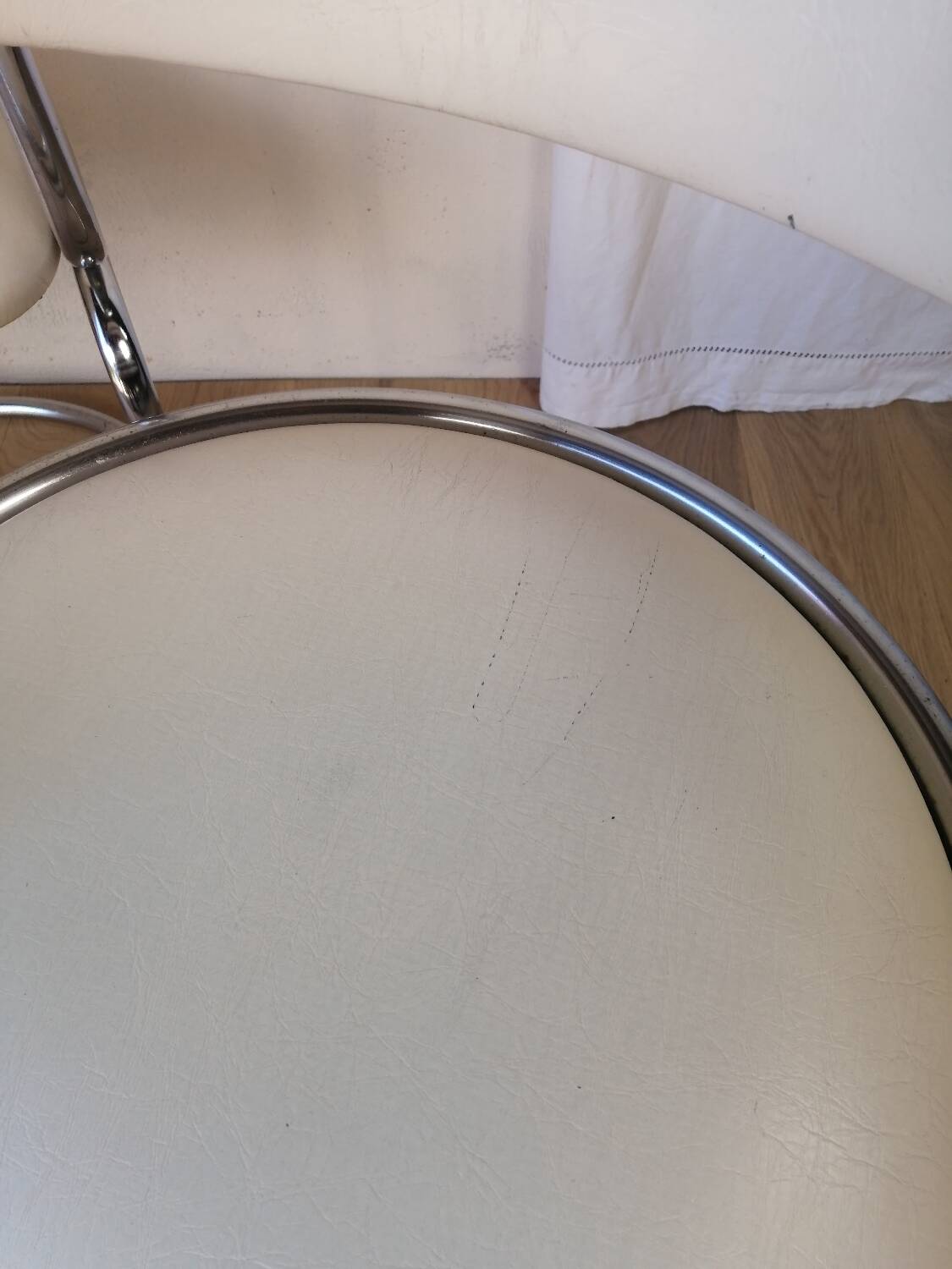 Pair of vintage cantilever chairs Zougoise Victoria, Switzerland.