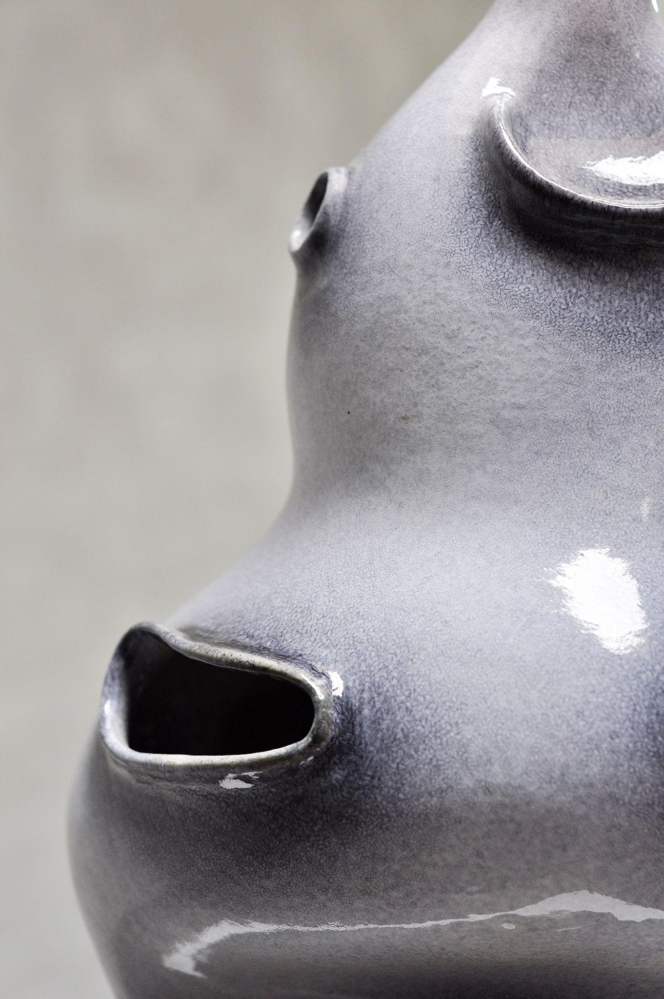 Lampe de table sculpturale émaillée en céramique française, années 1970