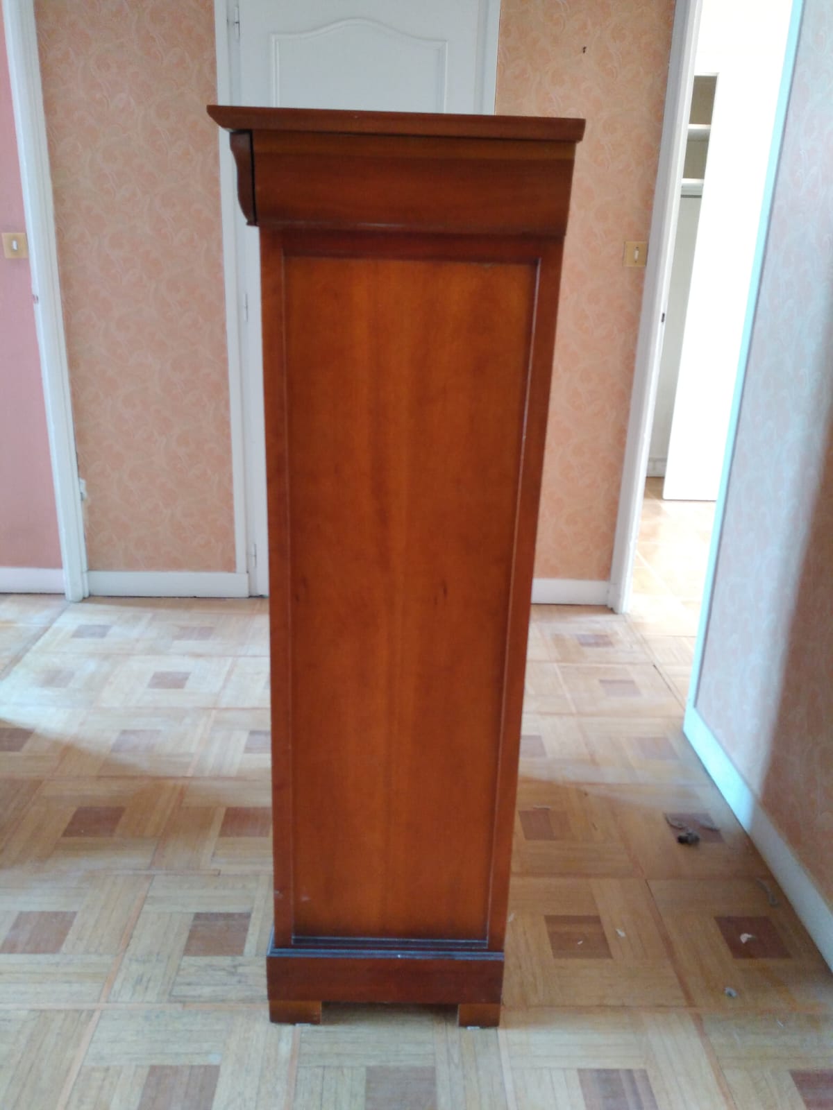 Writing desk in solid wood