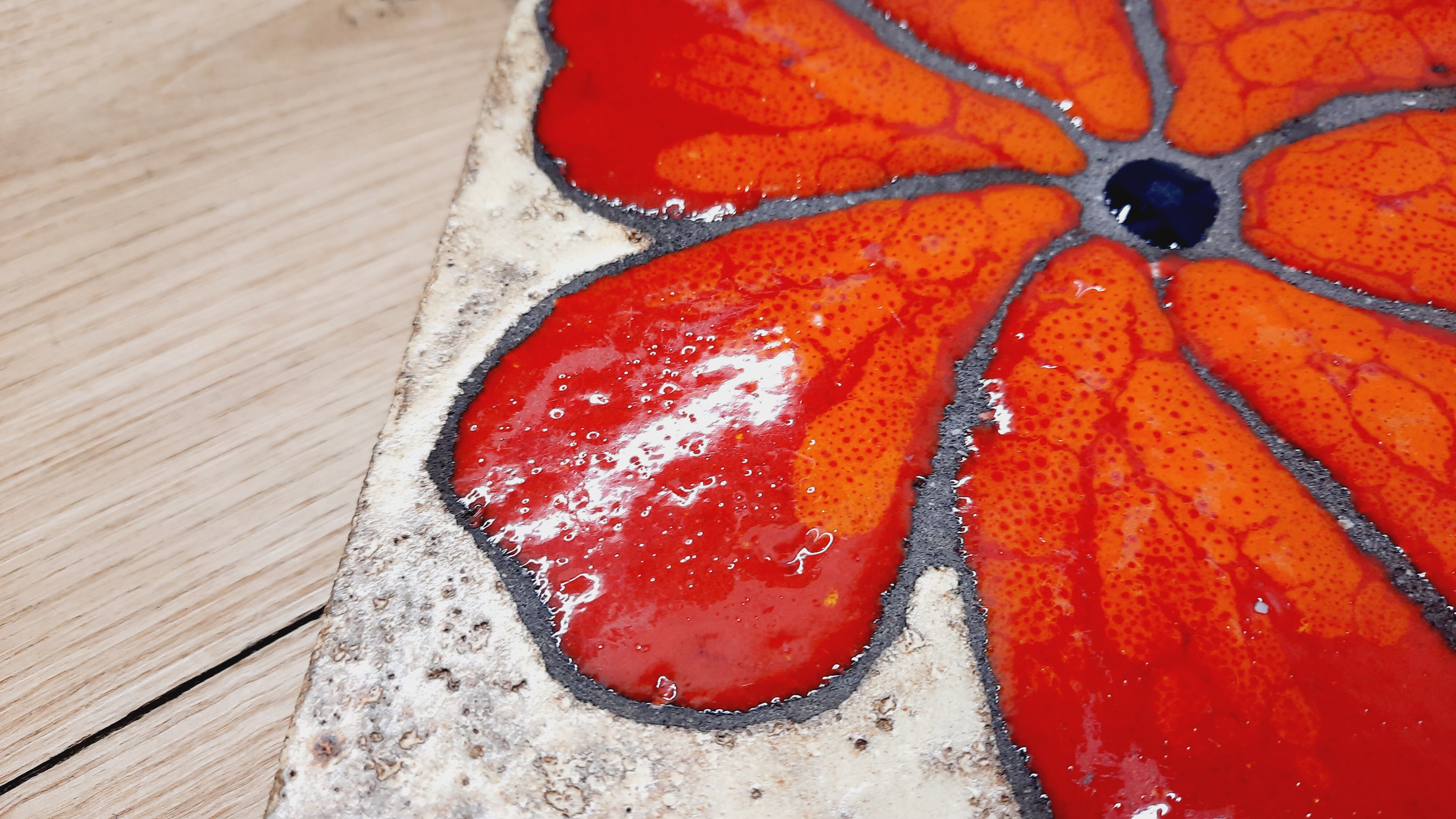 Dessous de plat fleur émaillée années 70