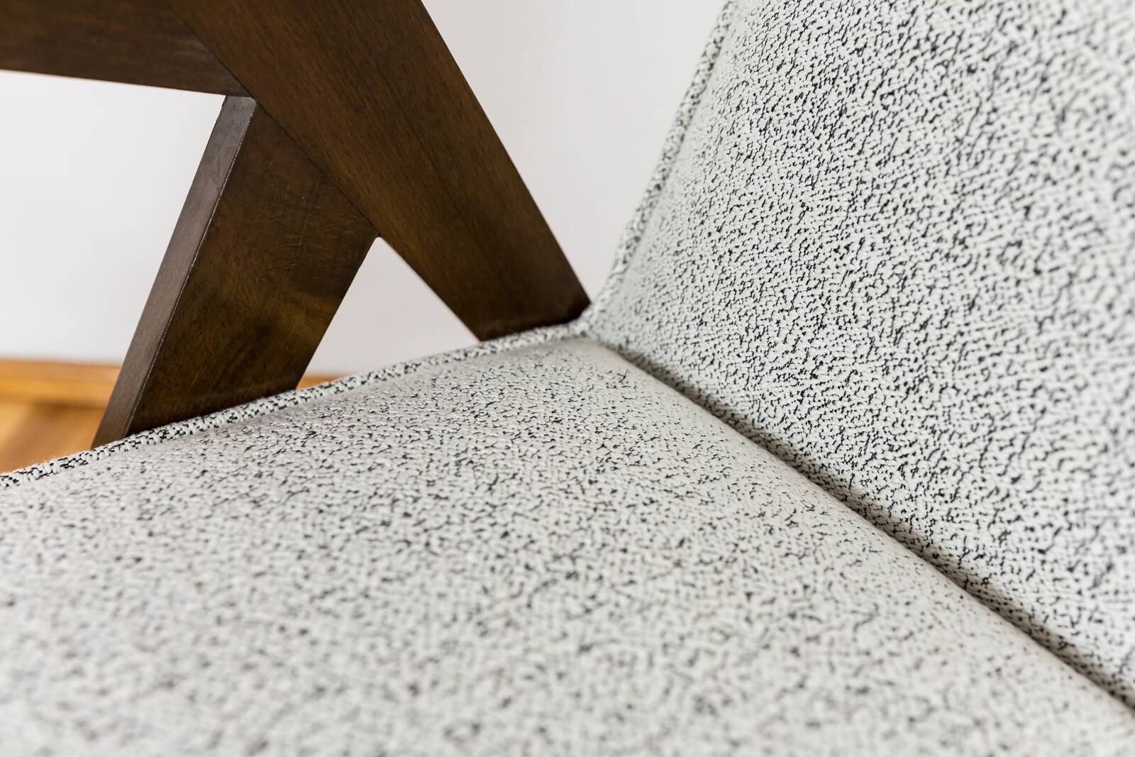 Pair of Model 300 177 Bunny Armchairs, 1960s