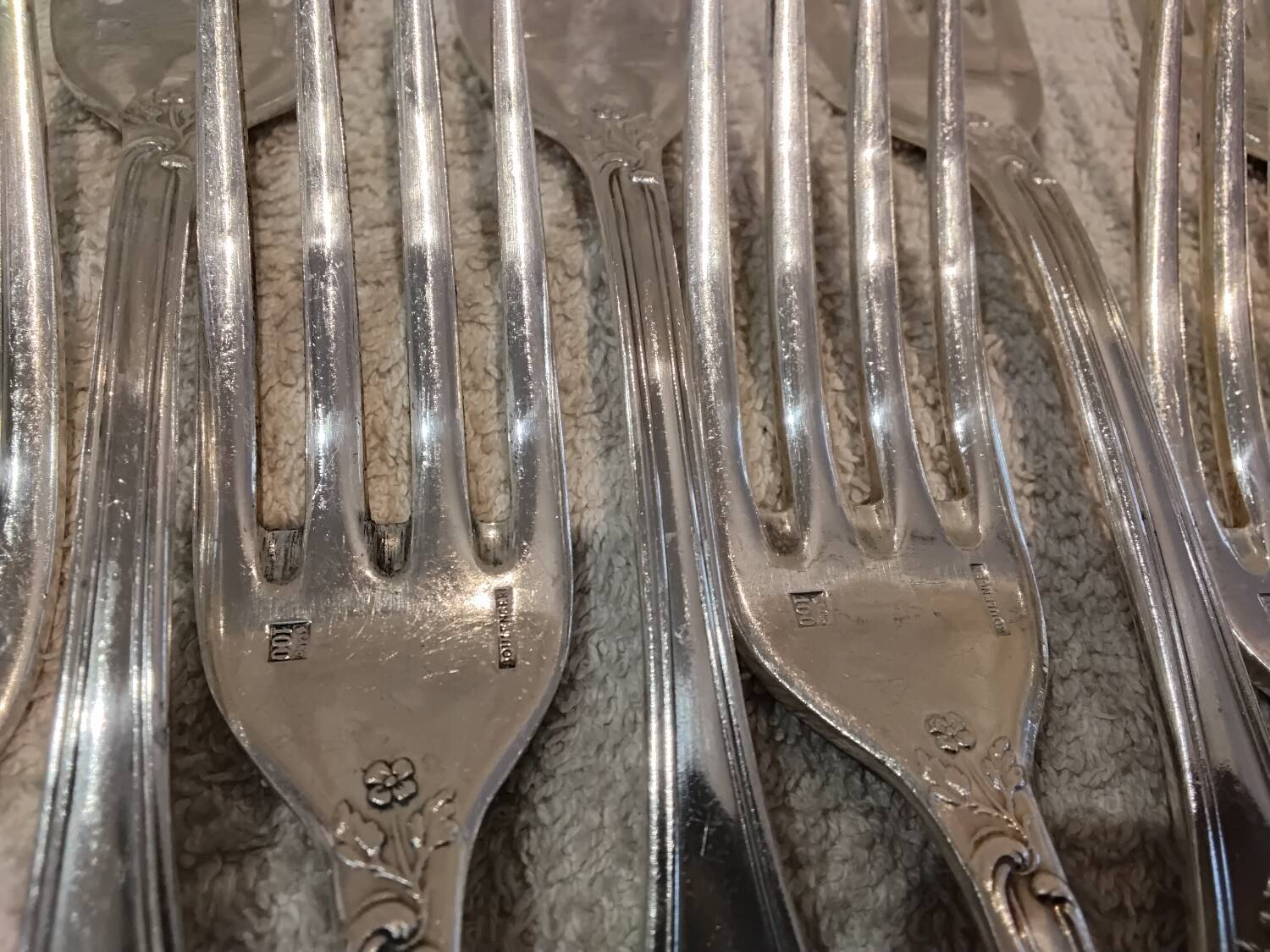 12 silver-plated metal table forks by Boulenger in the Louis XV style, demi-rich.