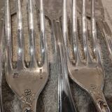 12 silver-plated metal table forks by Boulenger in the Louis XV style, demi-rich.