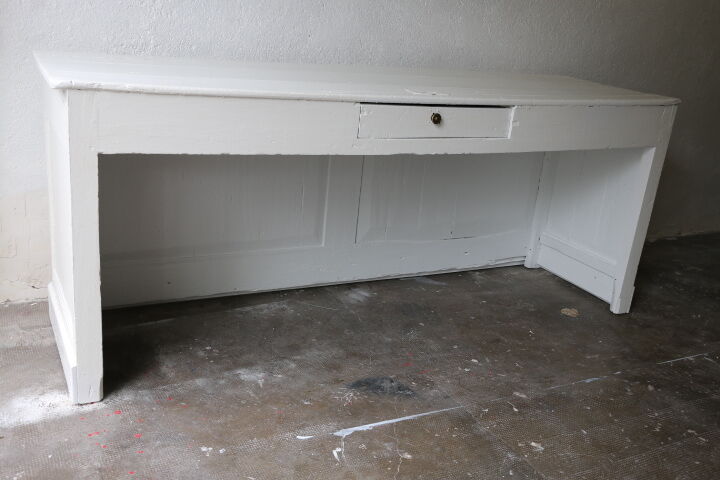 White 50s wooden counter desk