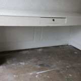 White 50s wooden counter desk