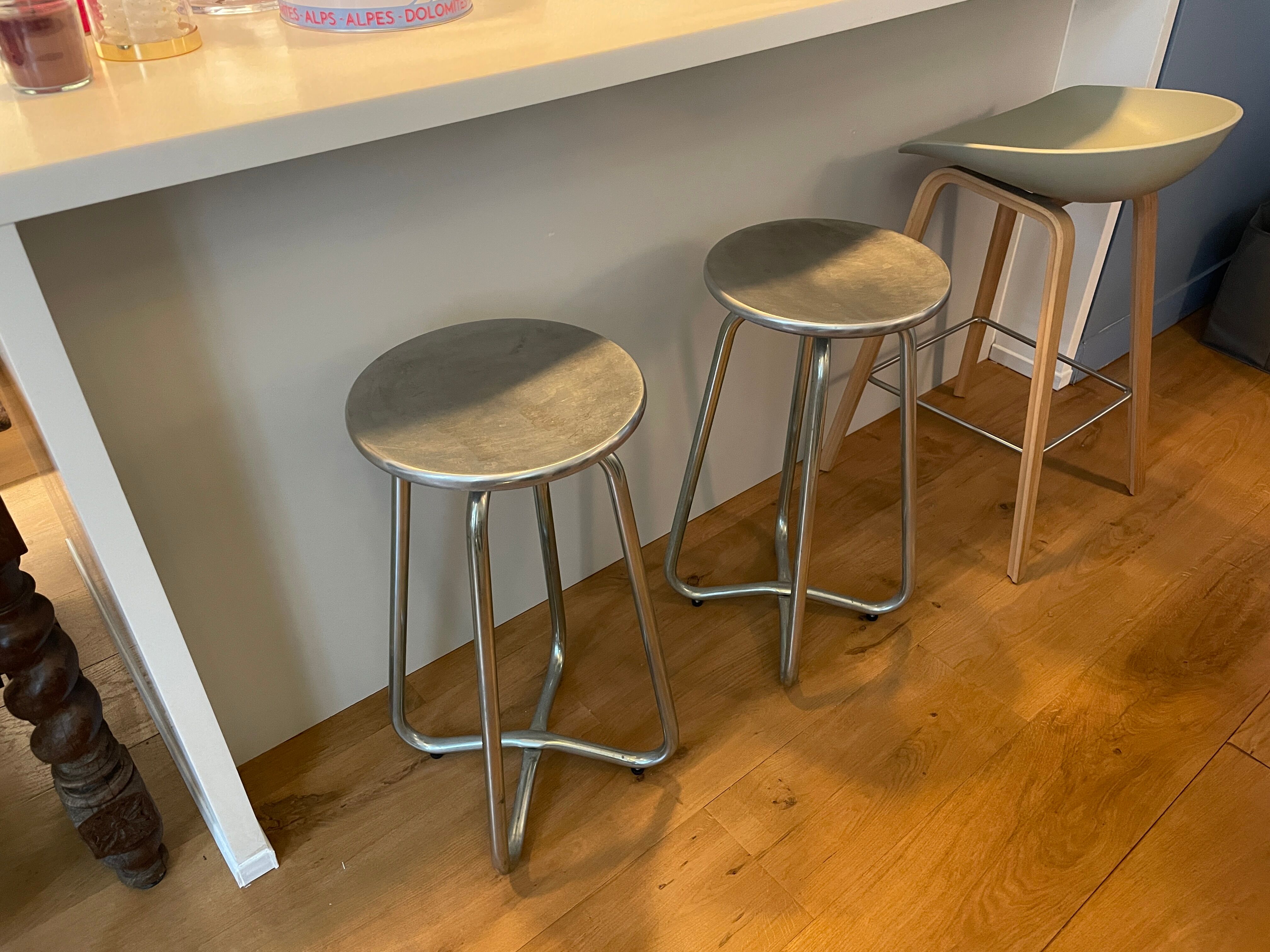 Lot de 2 tabourets hauts marque Habitat
