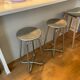 Lot de 2 tabourets hauts marque Habitat