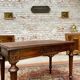 Bureau double face en bois naturel de style Louis XVI