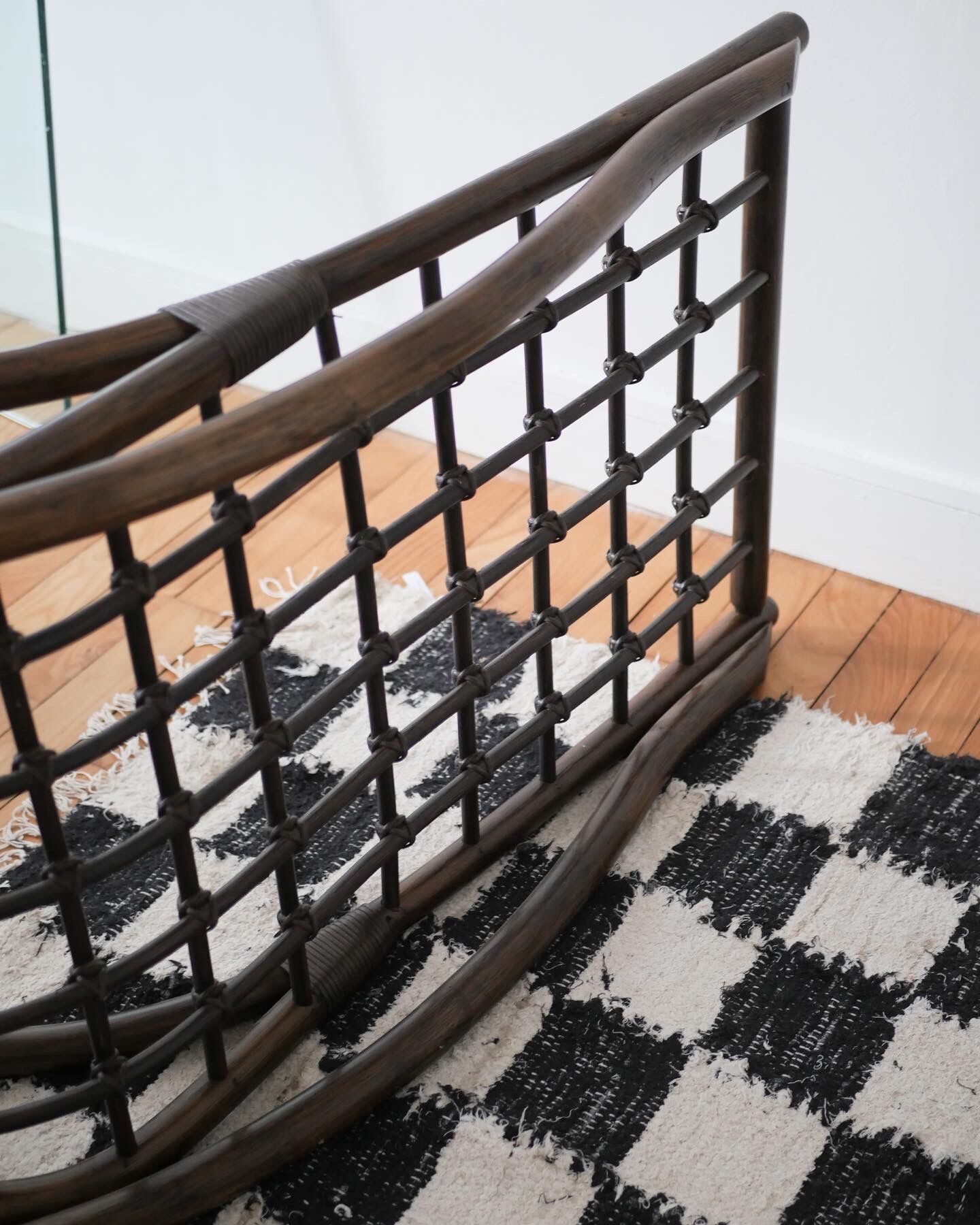 Rattan chaise longue