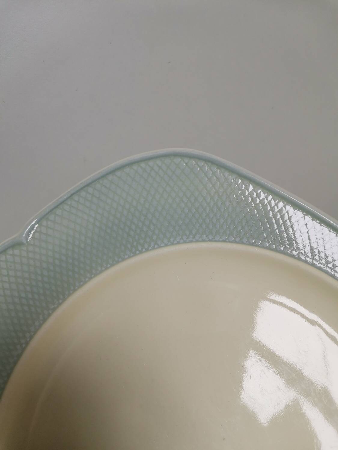 Plat assiette rectangle vintage salin France écailles Chambord motif géométrique