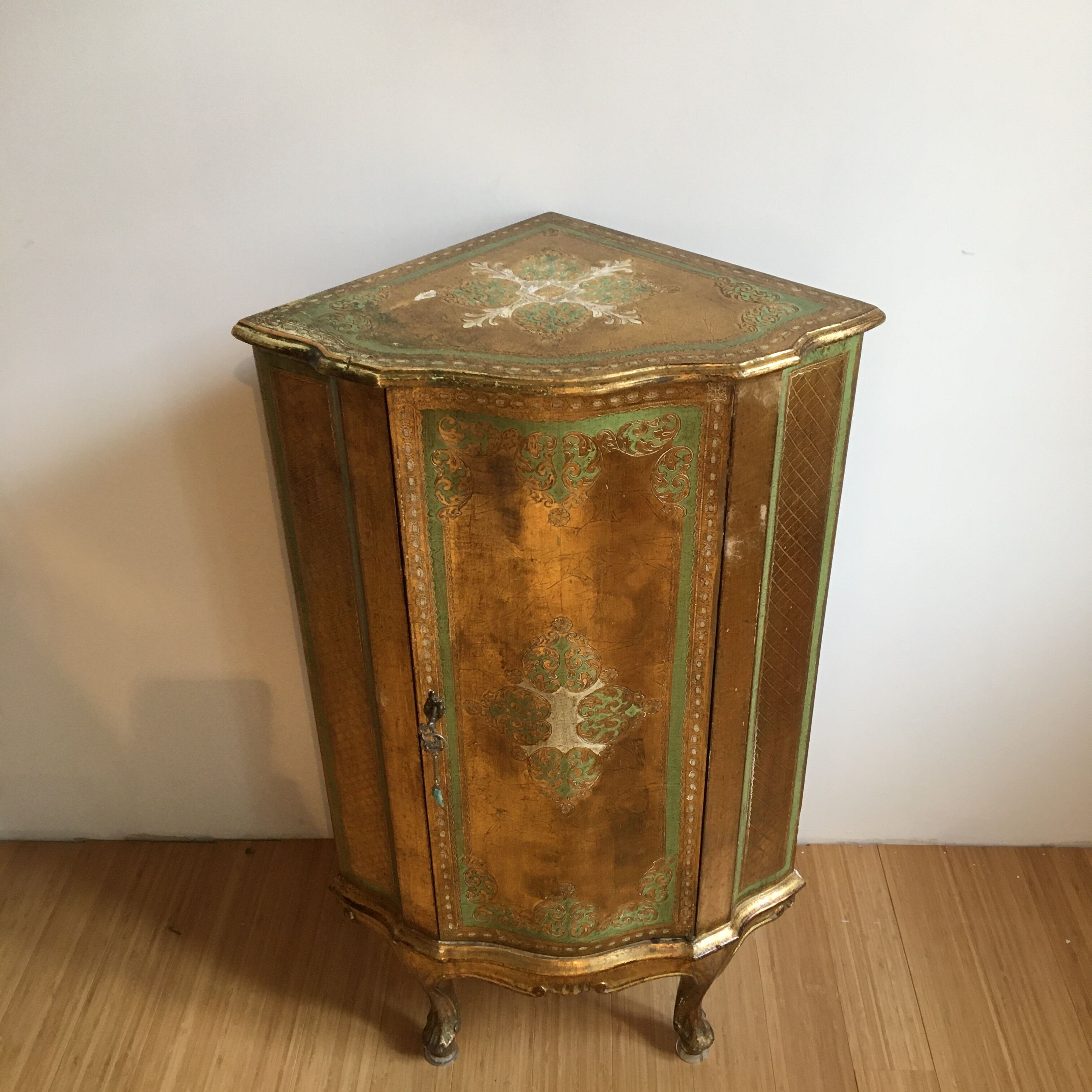 Venetian corner furniture