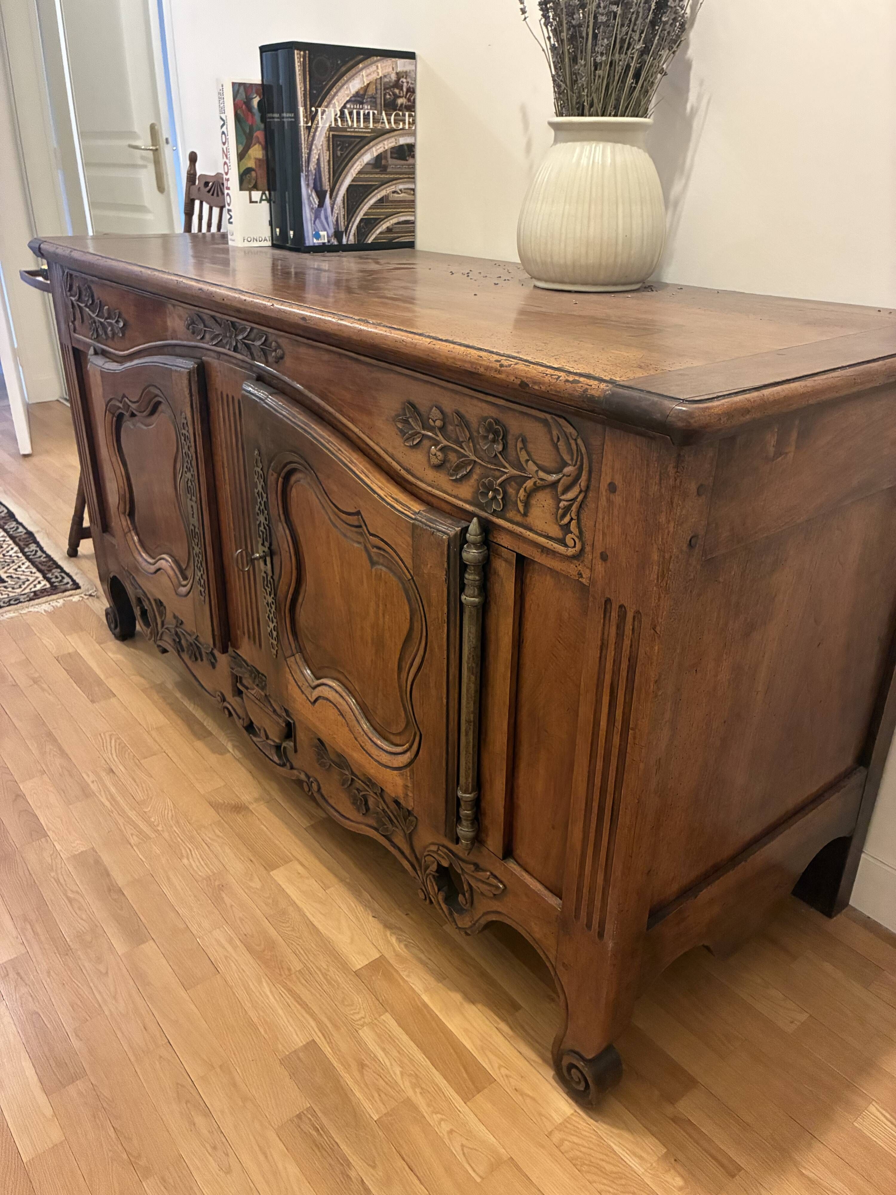 Magnifique buffet provençal 18eme