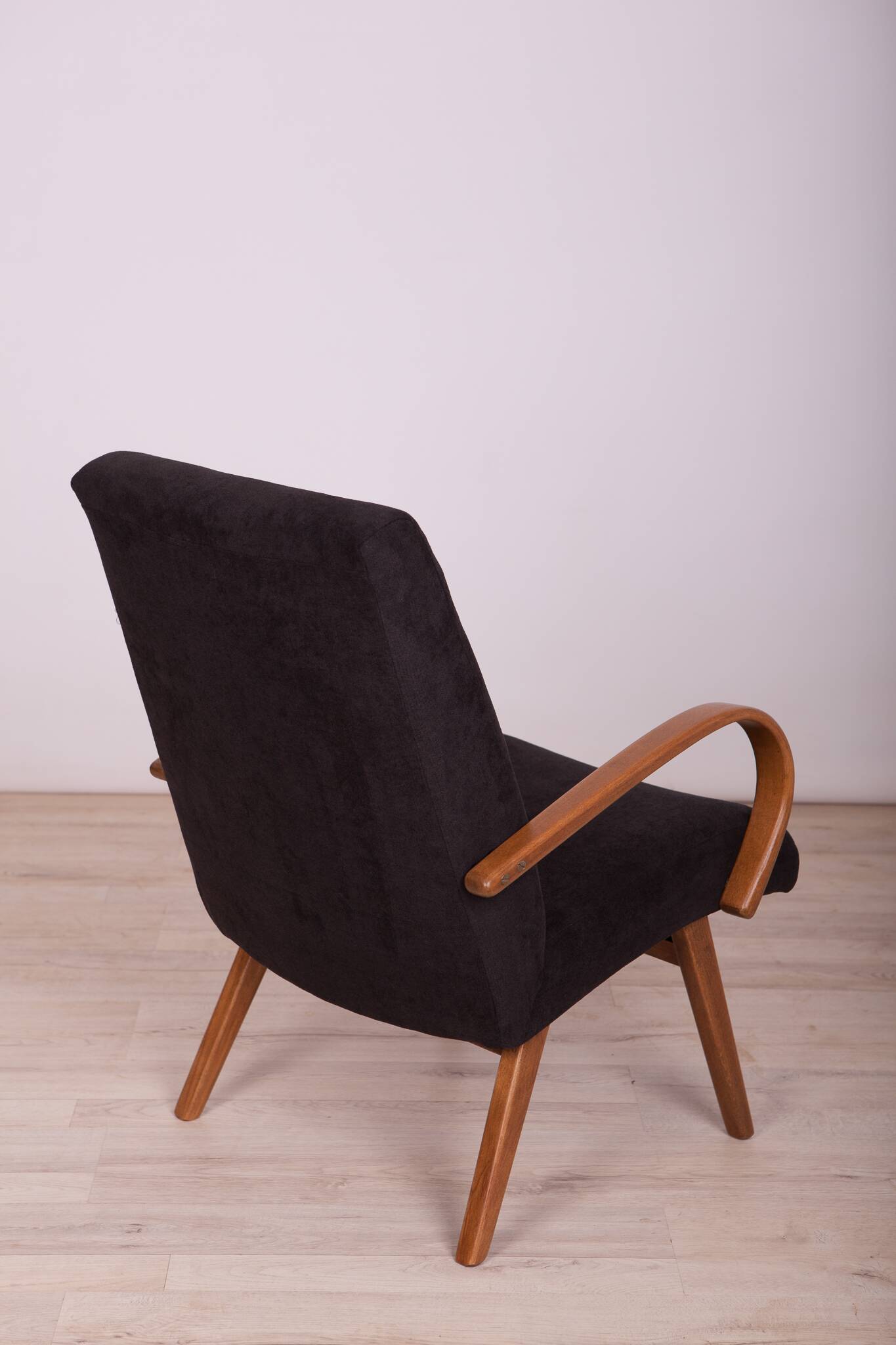 Model 53 Armchair by Jaroslav Smidek for TON, 1960s