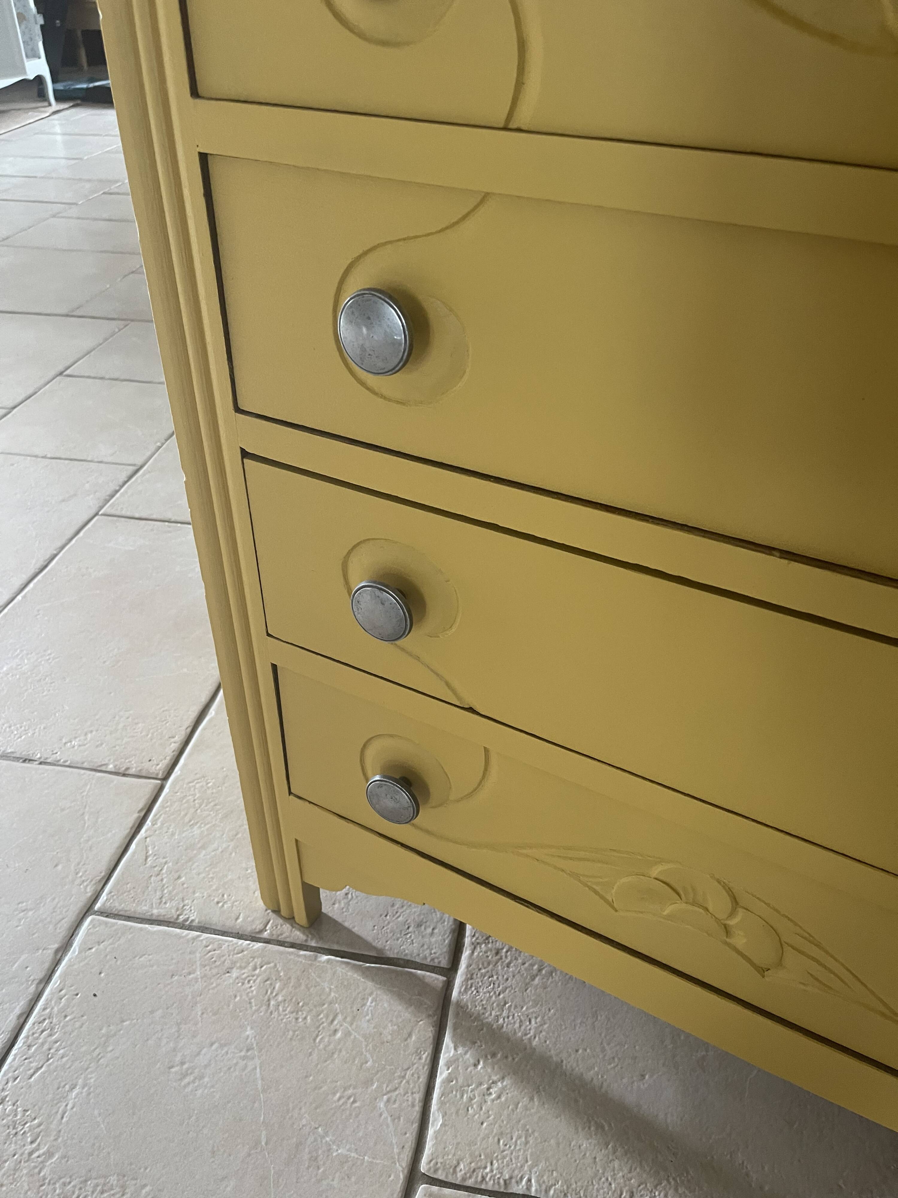 Art Deco chest of drawers