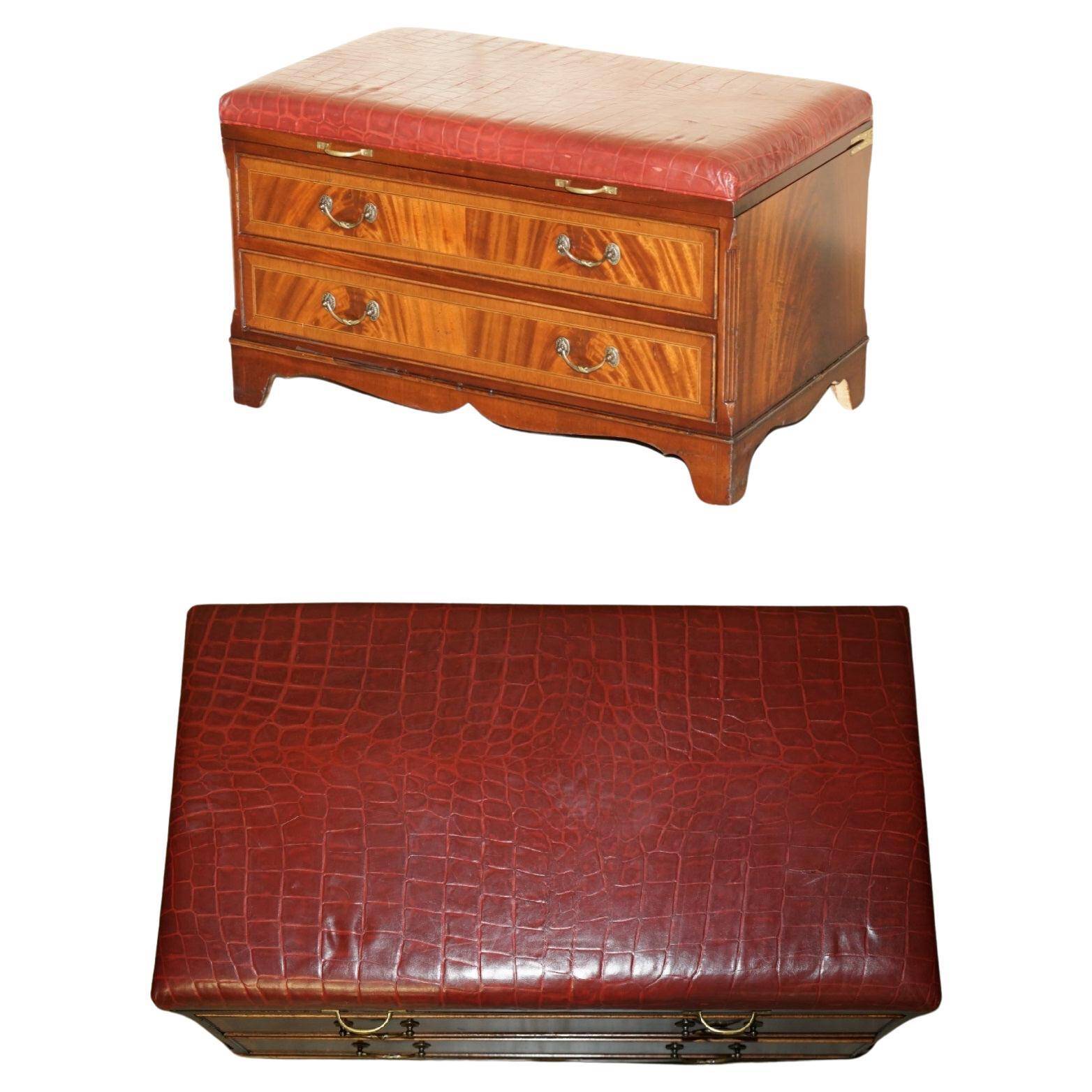 Crocodile leather and hardwood luggage rack in Mid-Century Modern style
