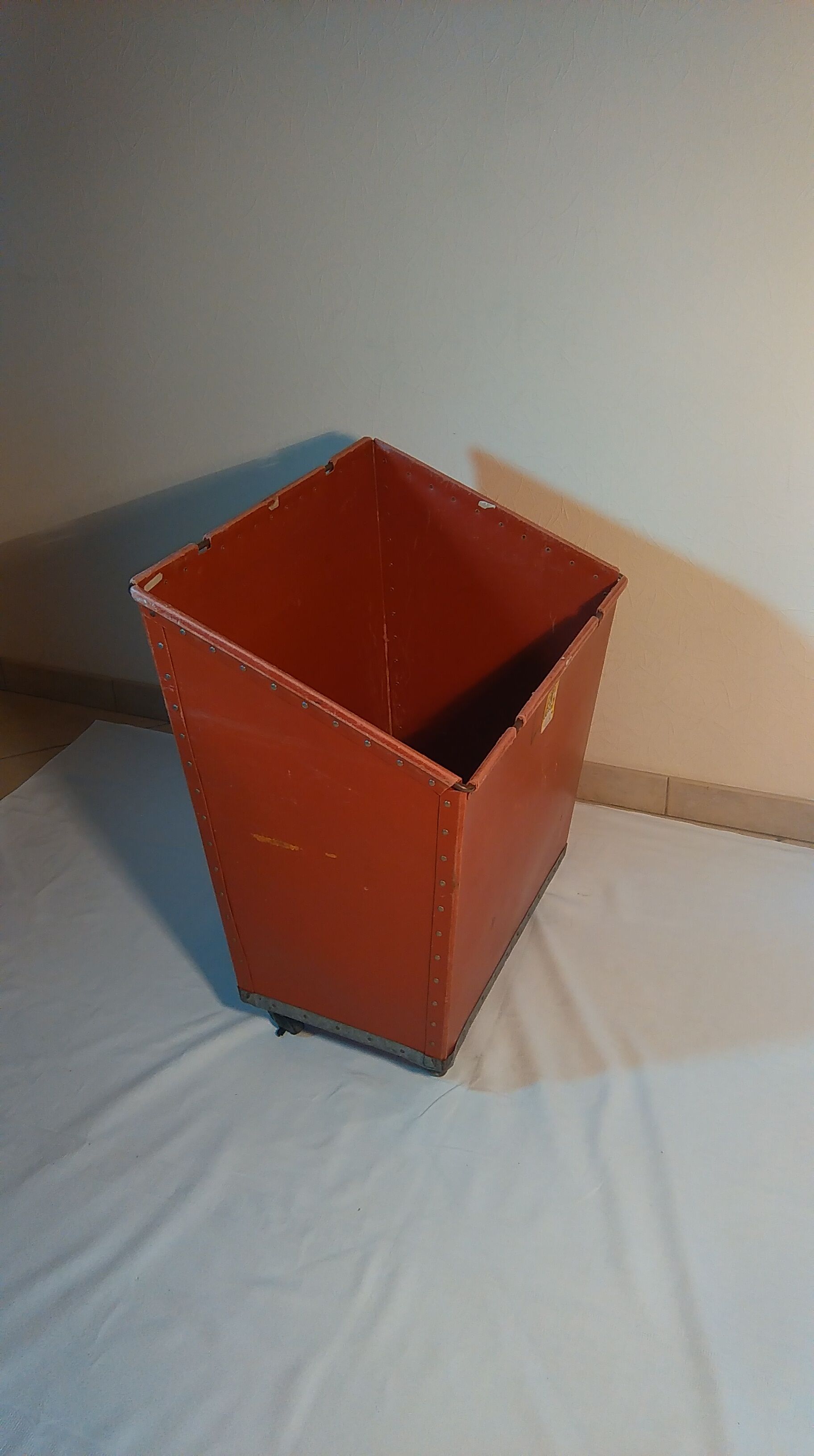 Industrial brand suroy tray