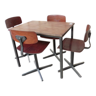 Scandinavian children's chairs and table from the 60s vintage