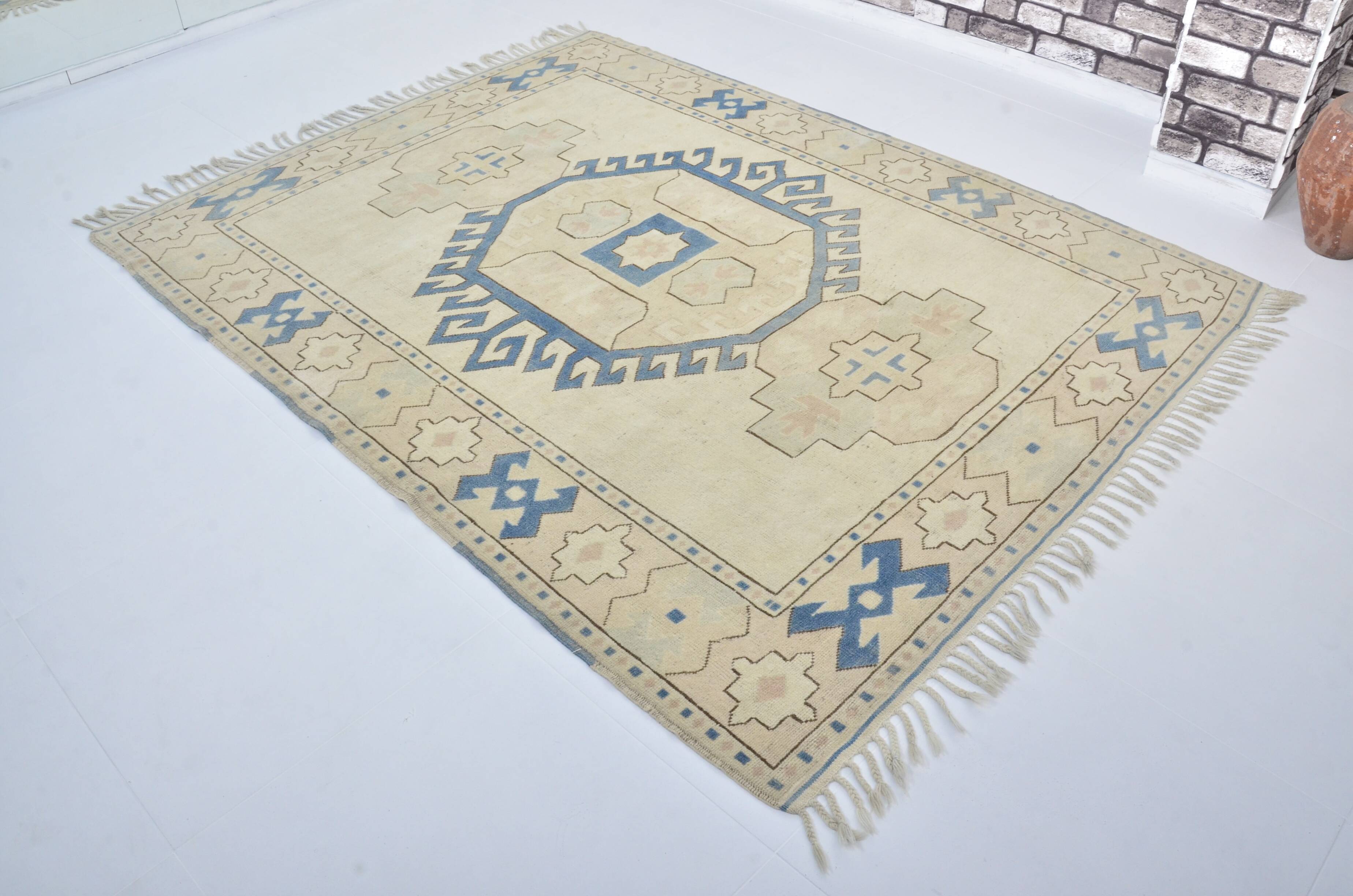 Neutral Bohemian Oushak Rug sku 3599