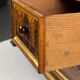 Cabinet d'art en marqueterie allemande
