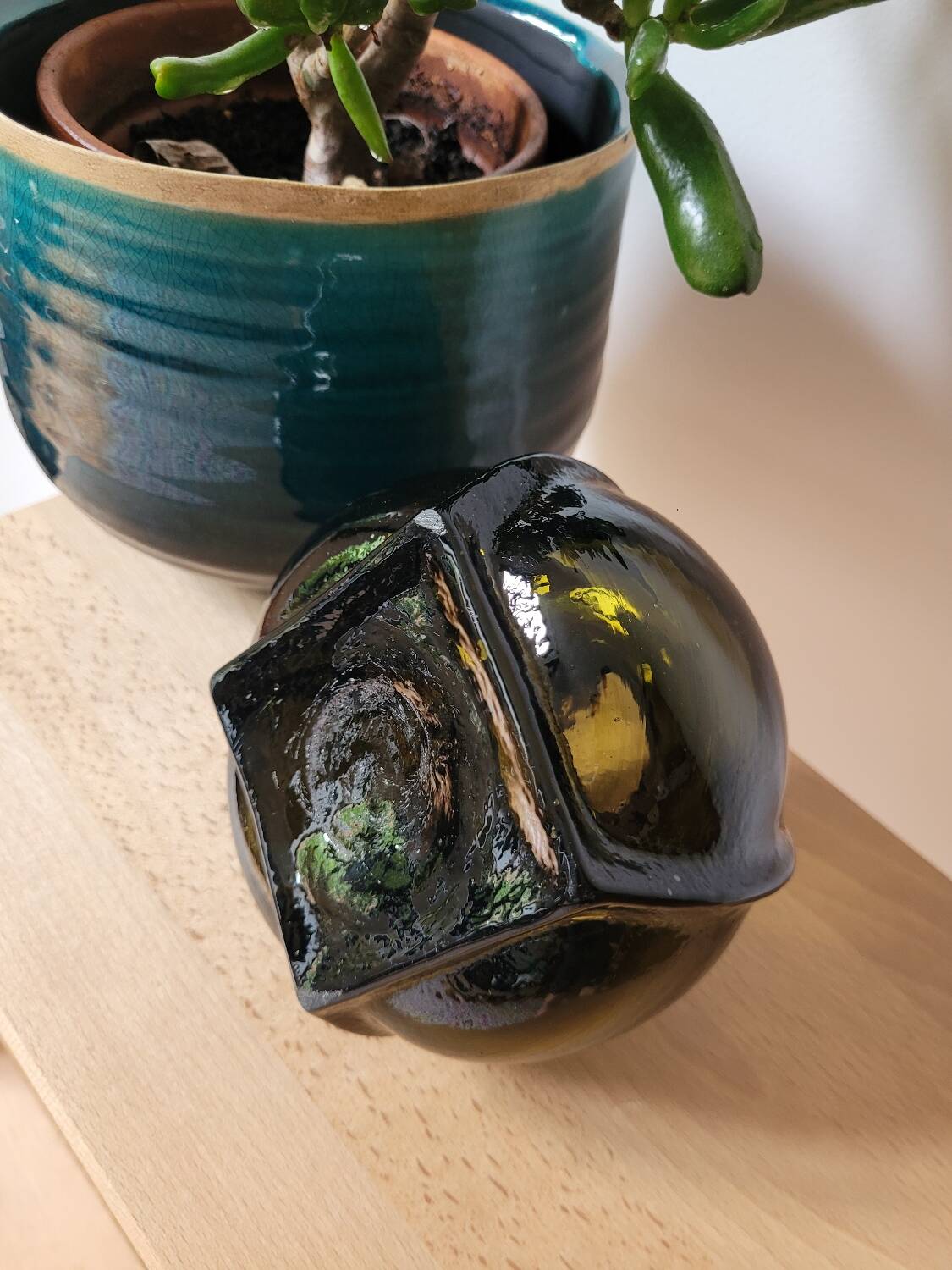 Round smoked glass vase