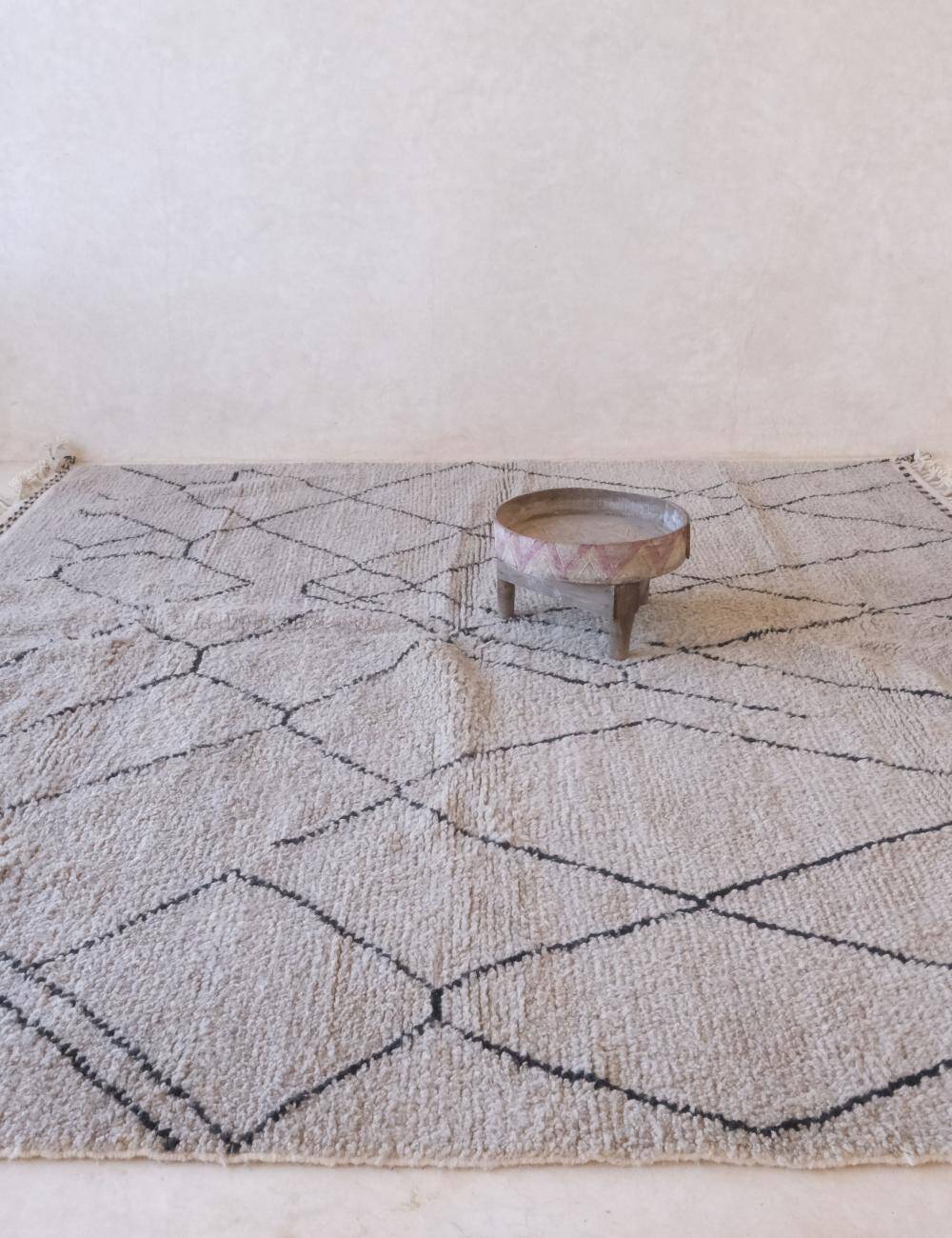 Tapis Beni Ouarain Gris et Noir - 281 x 274 cm