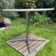 Table ronde formica gris clair vintage