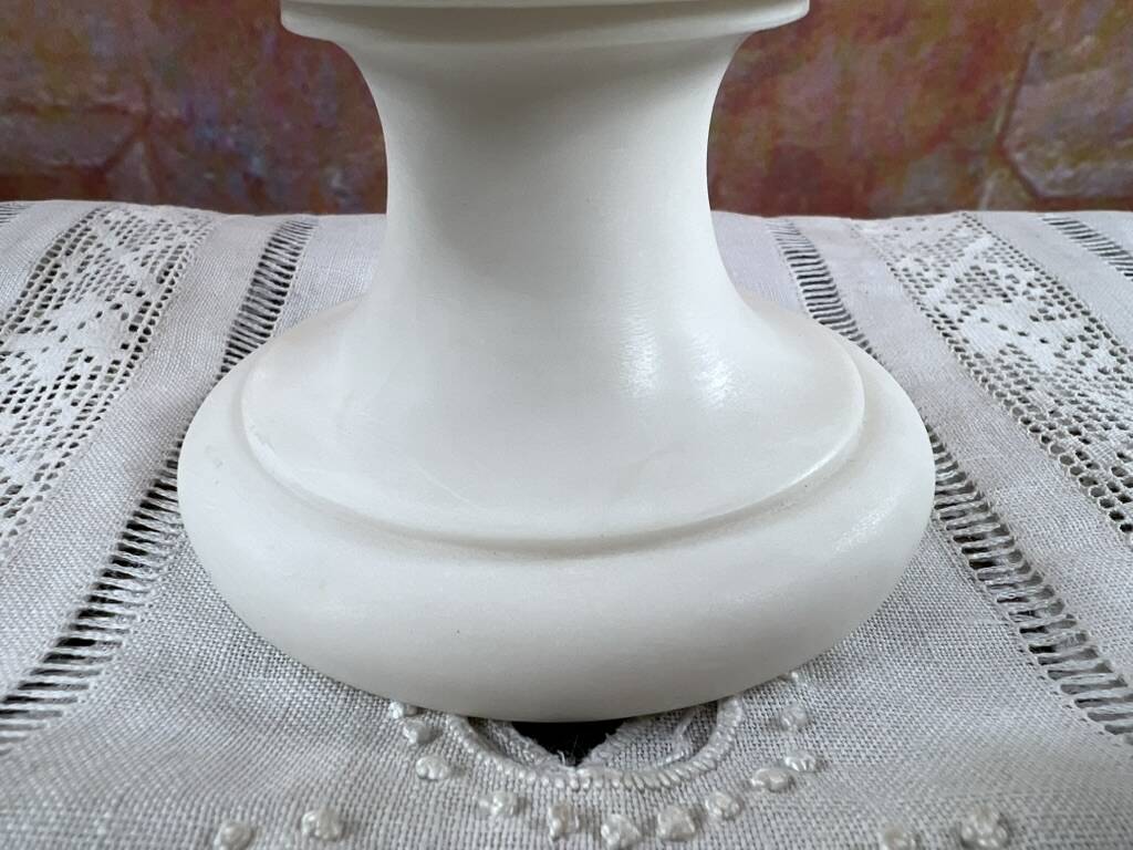 Bust of Venus – Aphrodite – White neoclassical sculpture – 32 cm