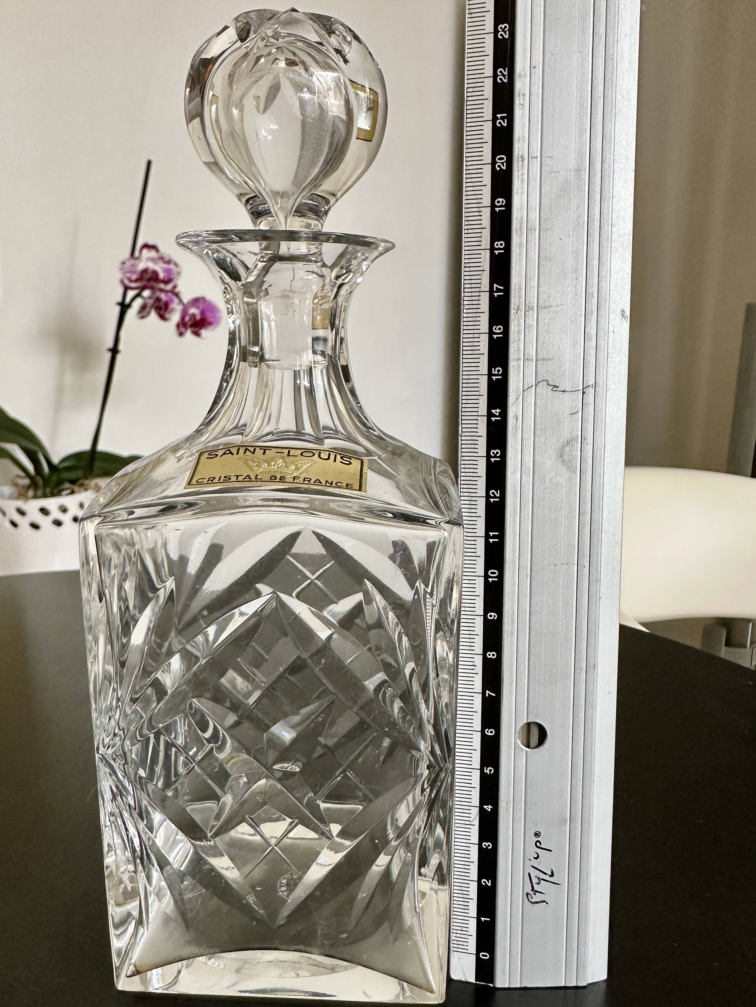 Crystal carafe Saint-Louis