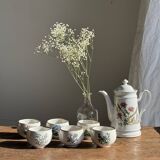 Teapot with stylized pink flower patterns brand Made in Korea H23