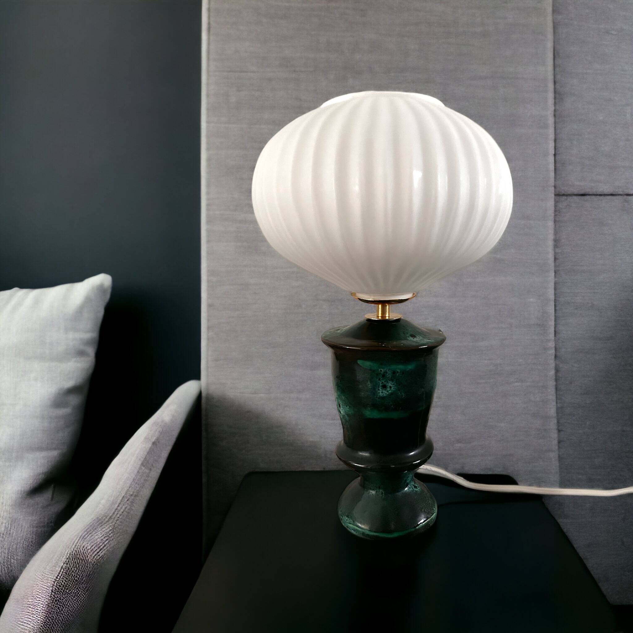 Geometric table lamp with pleated opaline shade