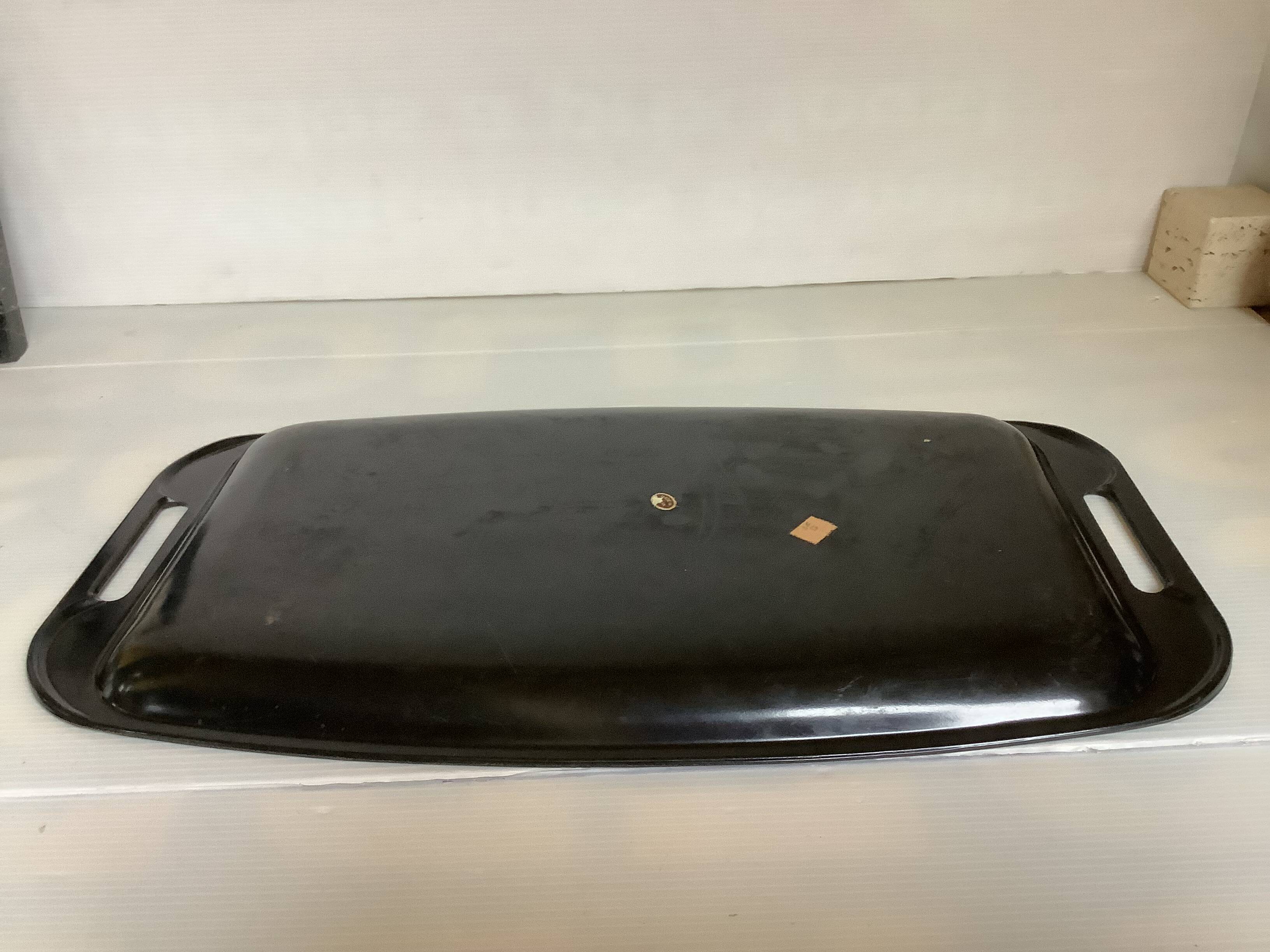 Multicolored flower tray