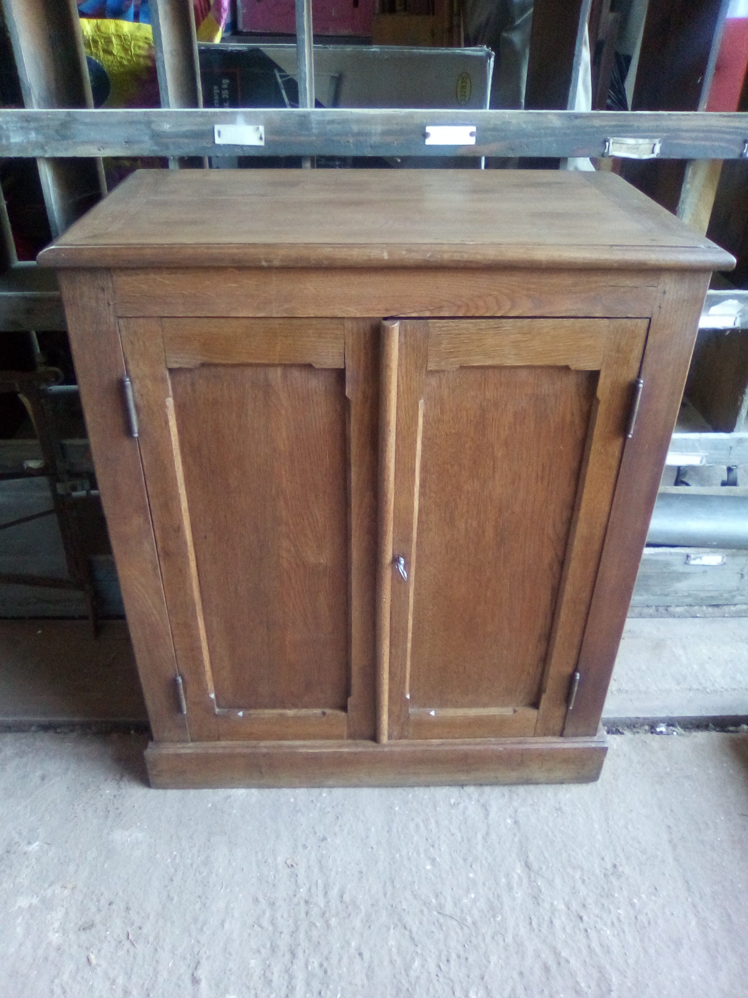 Parisian 2-door oak buffet