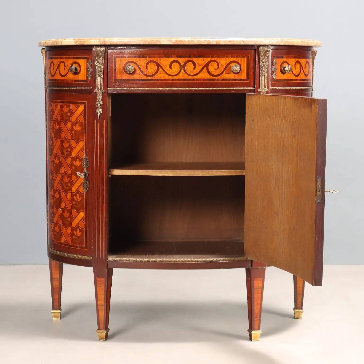 Buffet demi-lune ancien de style néoclassique XXe siècle