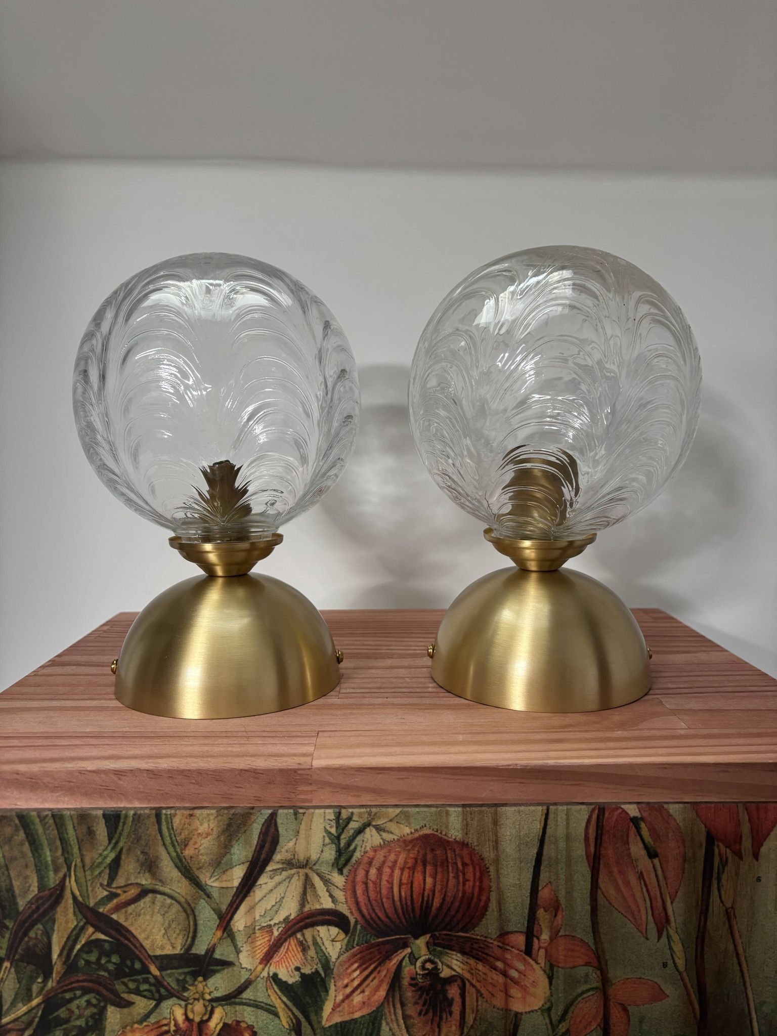 Paire d’appliques murales - ou plafonniers - boules