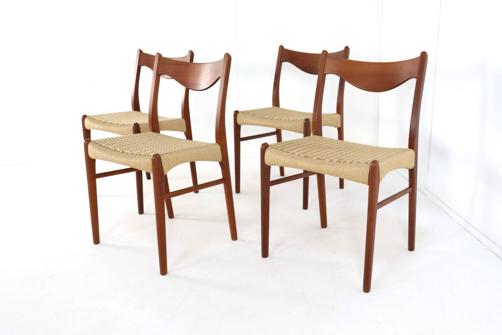 Set of 4 Arne Wahl Iversen for Glyngore papercord chairs 'Naerem'