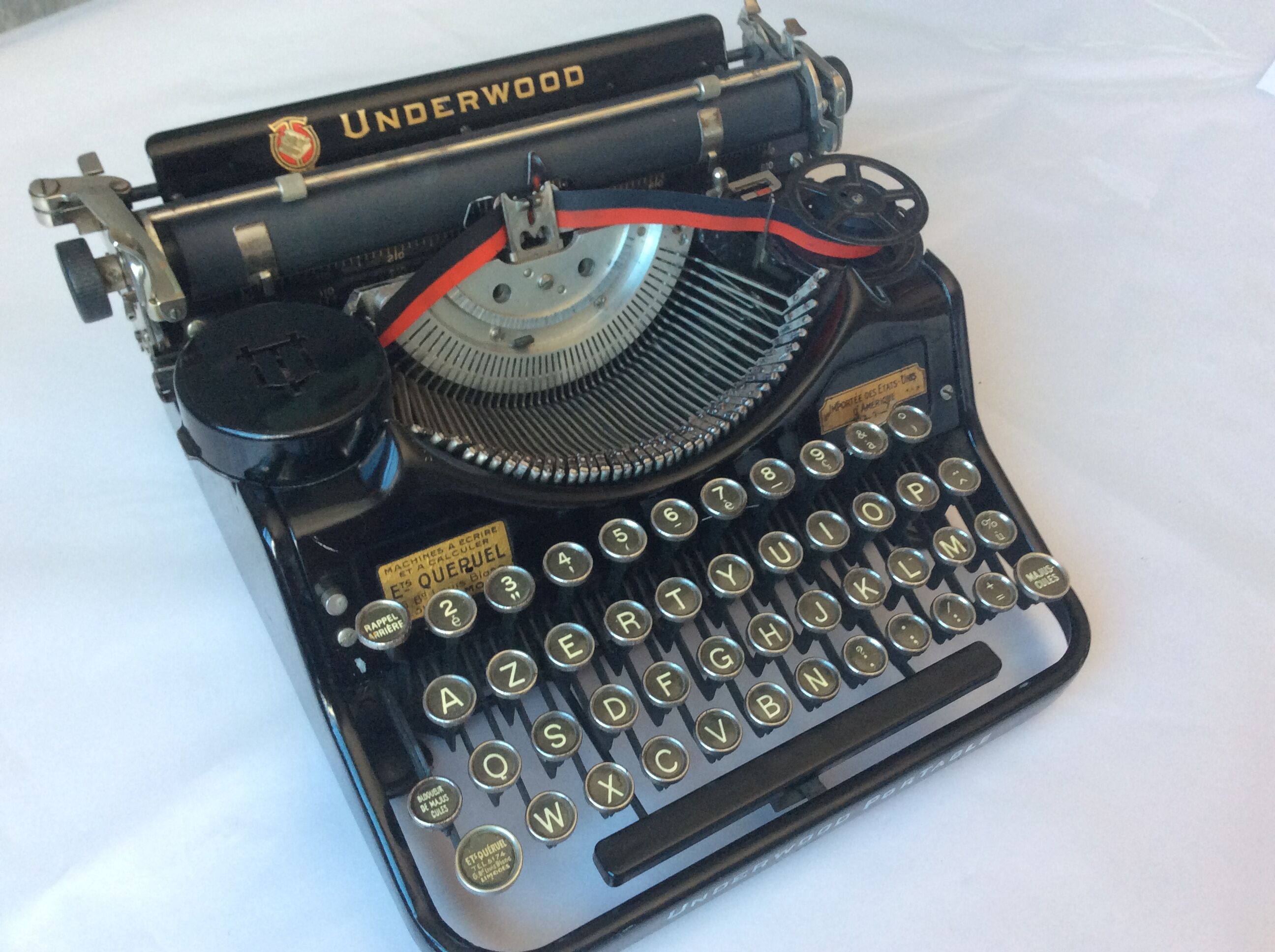 Old-typewriter Underwood portable